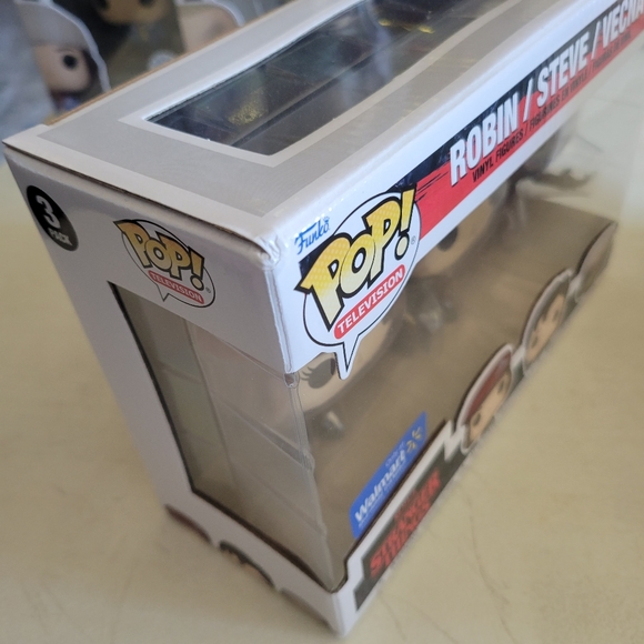 Stranger things 3pk funko pop - Picture 2 of 3